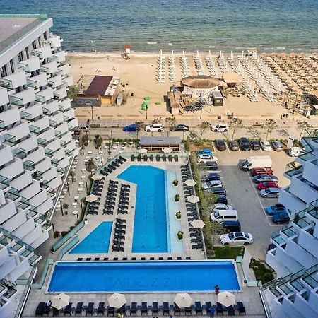 Retro Apartment In Infinity Beach Resort Mamaia Exterior foto
