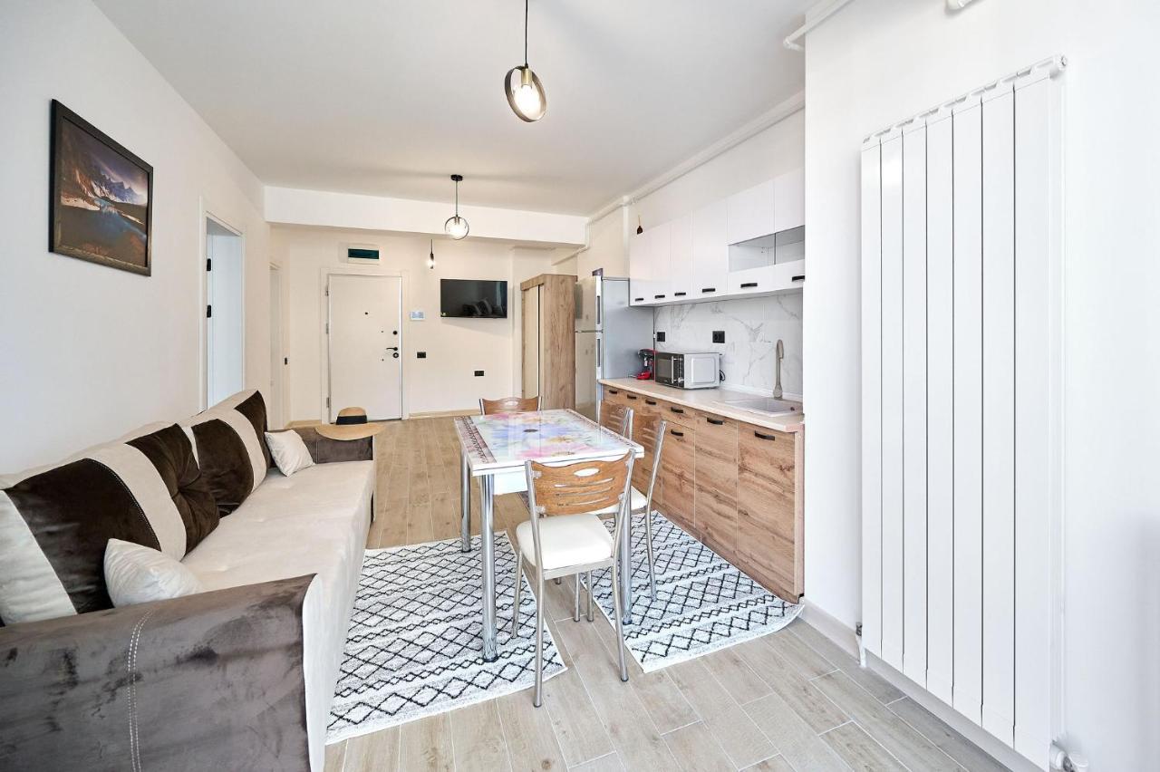Retro Apartment In Infinity Beach Resort Mamaia Exterior foto