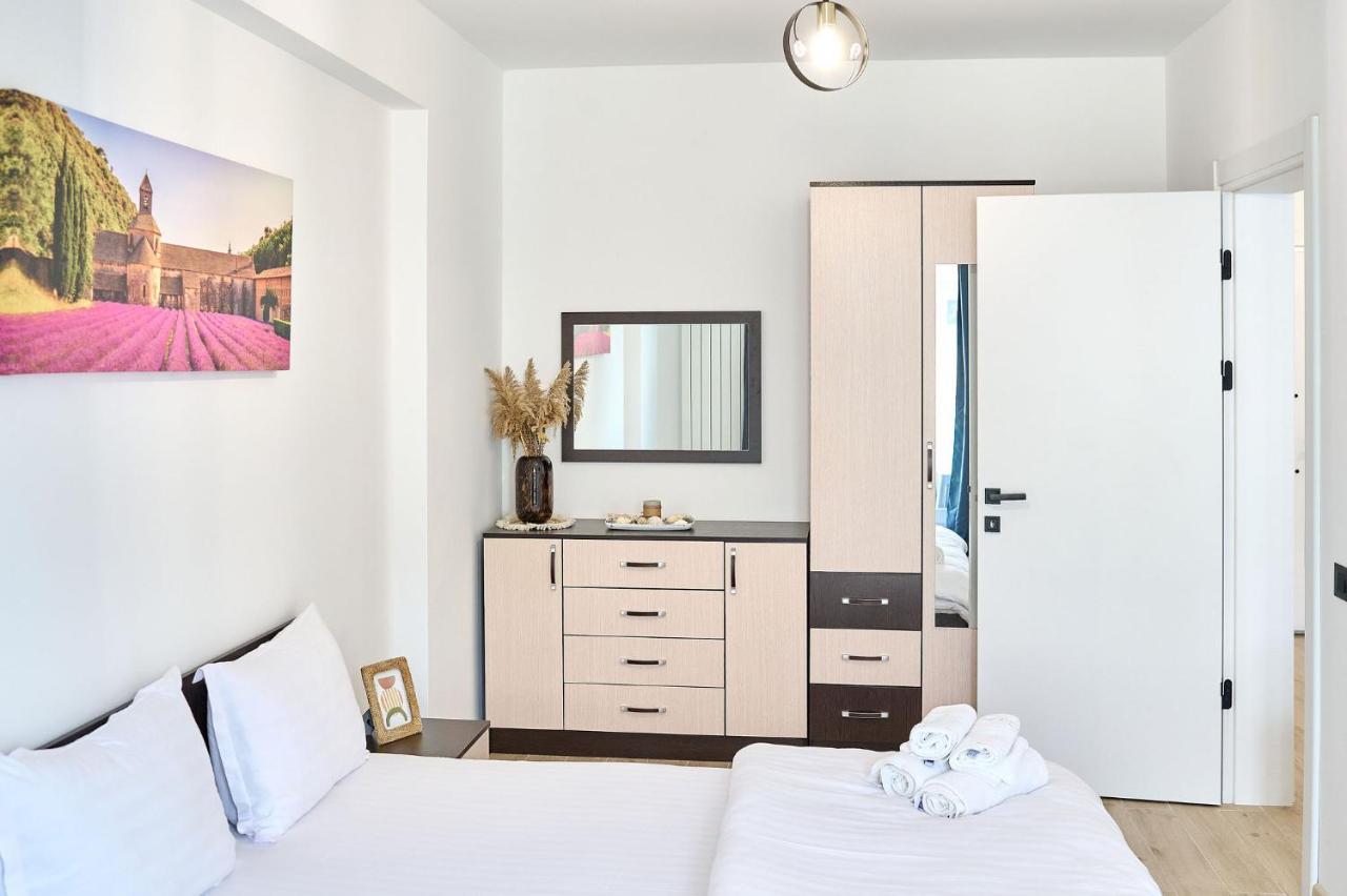 Retro Apartment In Infinity Beach Resort Mamaia Exterior foto