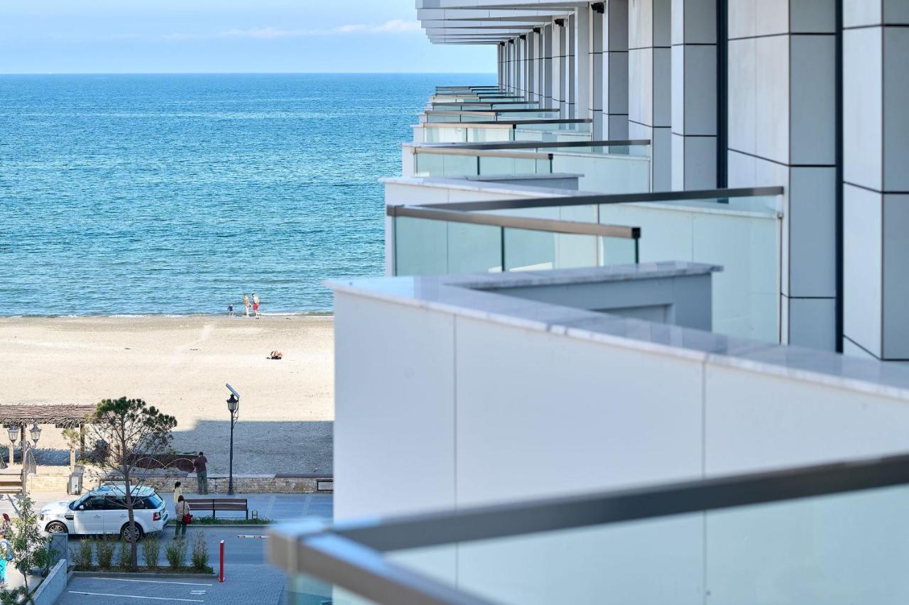 Retro Apartment In Infinity Beach Resort Mamaia Exterior foto
