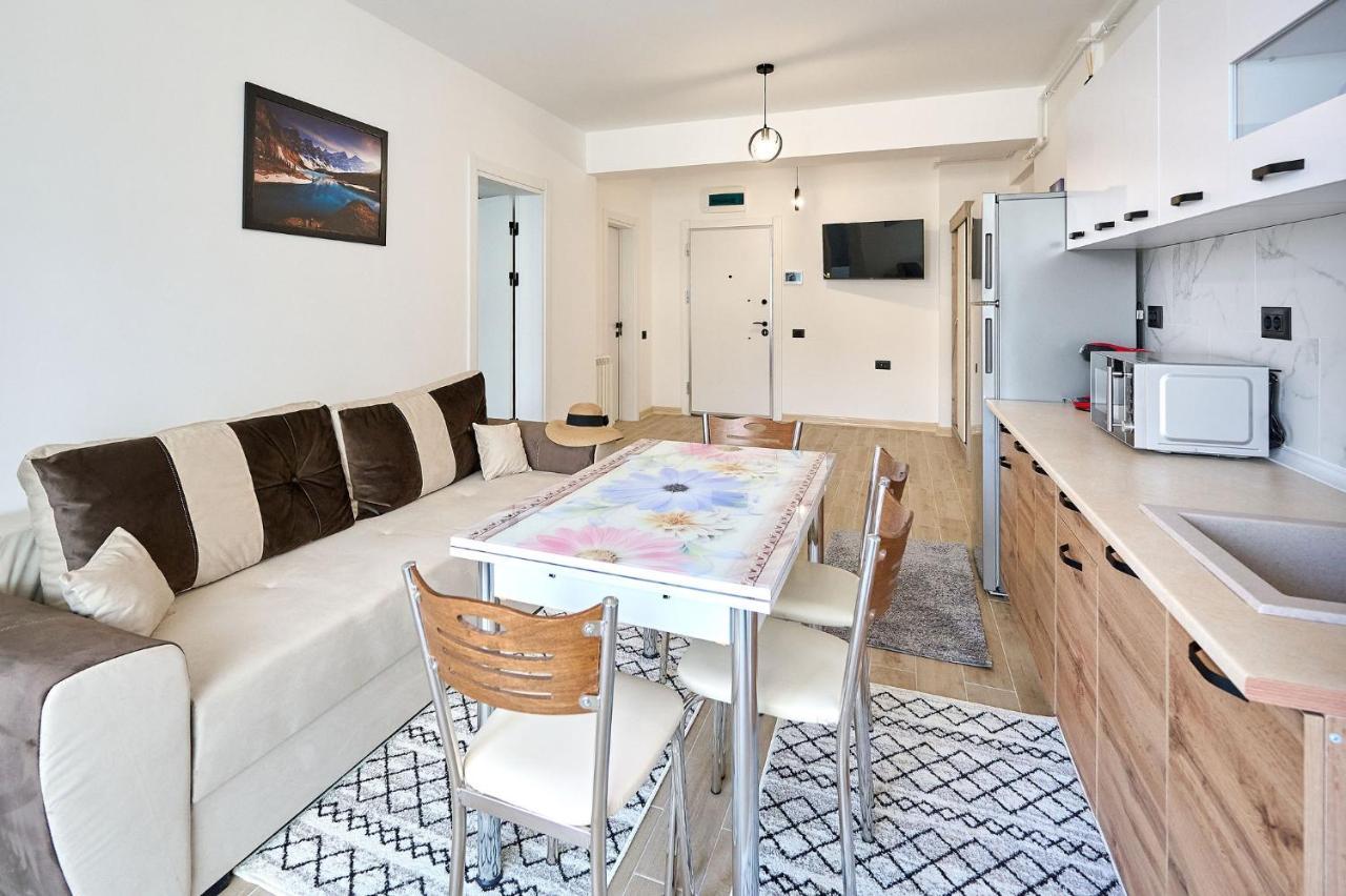 Retro Apartment In Infinity Beach Resort Mamaia Exterior foto